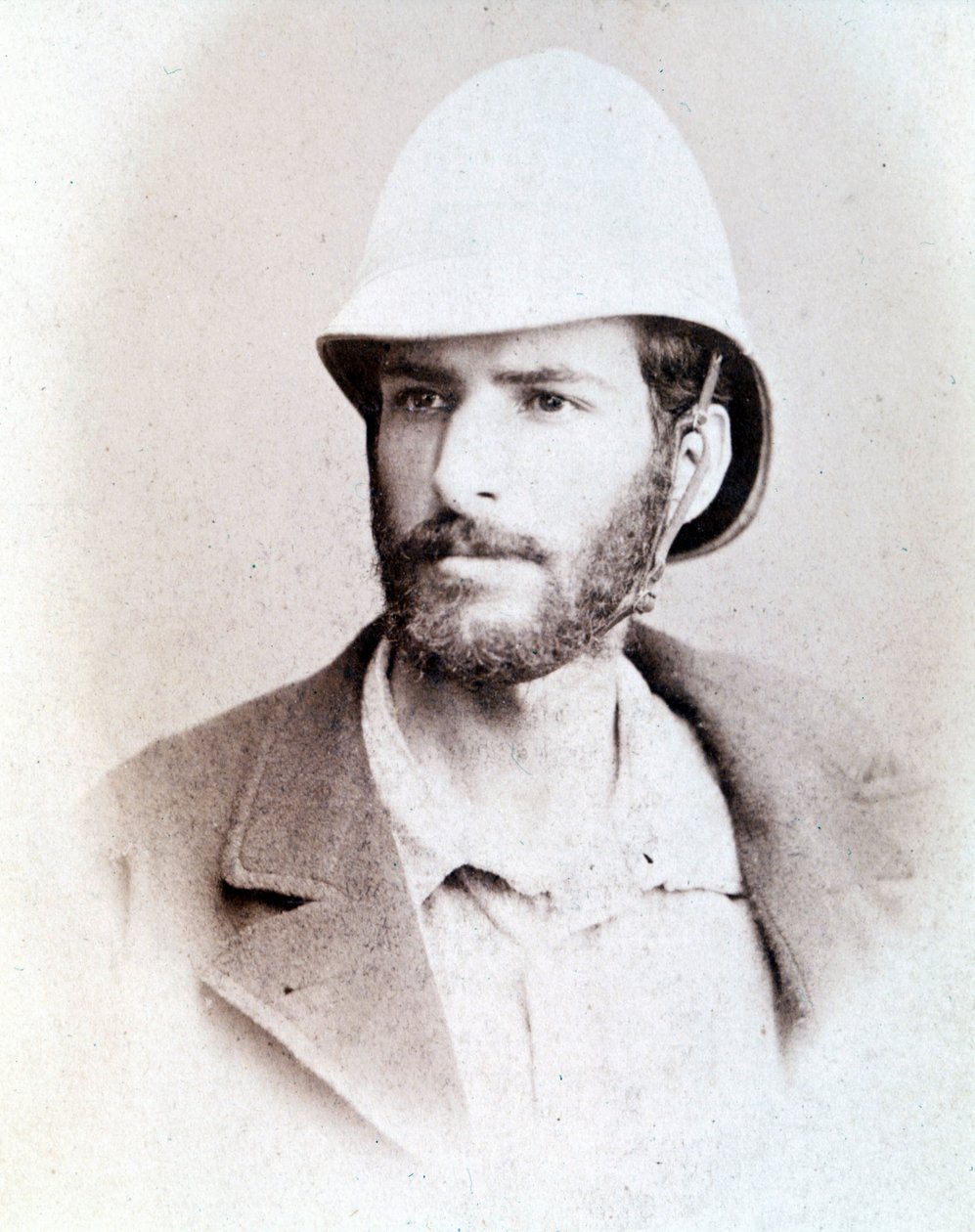 Portrett av Pierre Savorgnan de Brazza (1852 - 1905). av Unknown photographer
