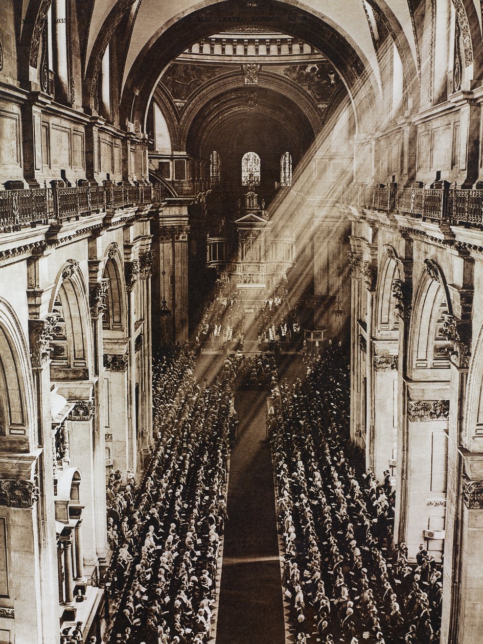 Solstråler i St Paul Cathedral under tjeneste for King George V Silver Jubilee, London, Storbritannia, fotografi fra Illustrated London News, 11. mai av Unknown photographer
