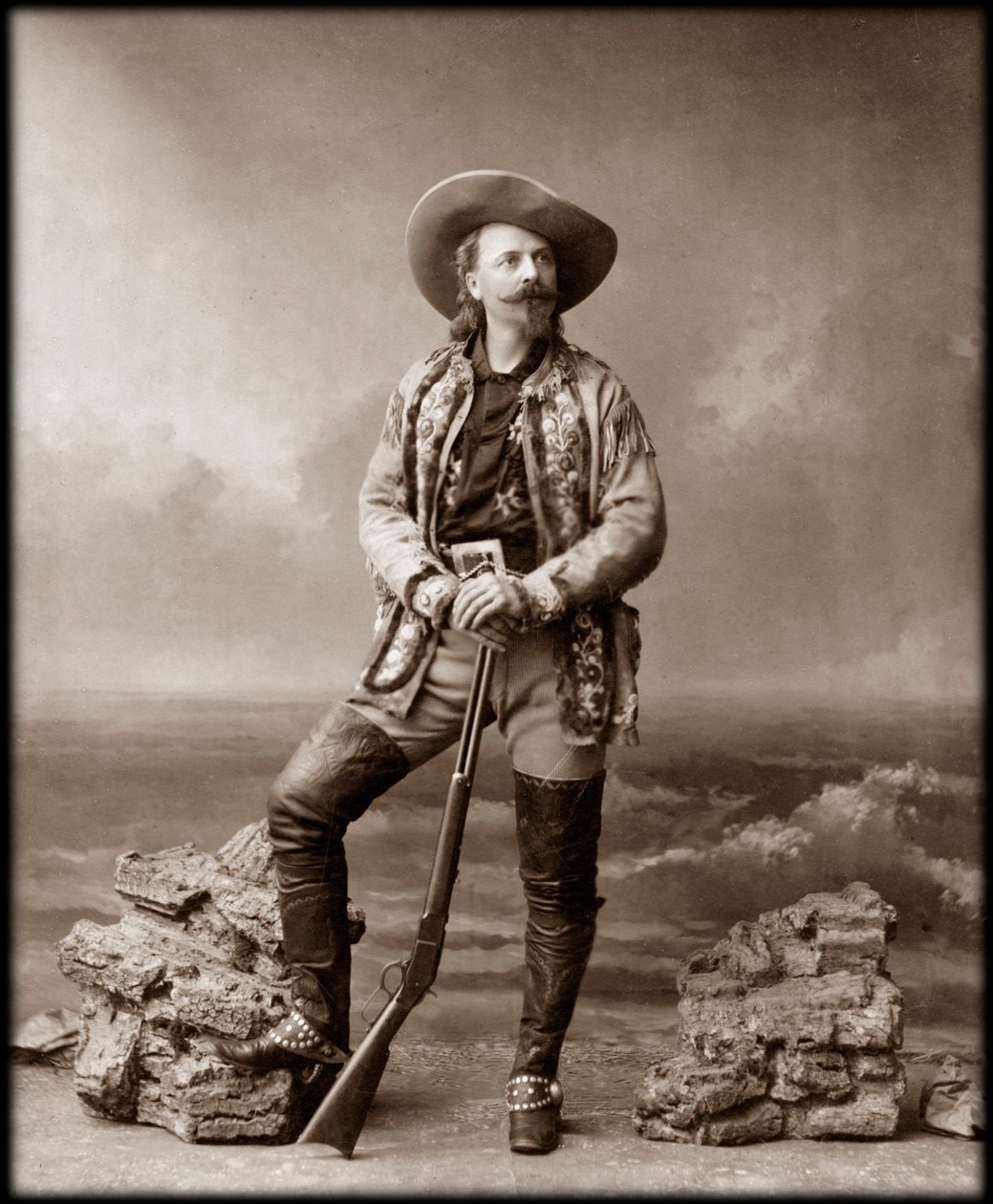 William Frederick Cody - Kjent som Buffalo Bill - Portrett av Buffalo Bill (1846-1917), oberst William Cody av Unknown photographer