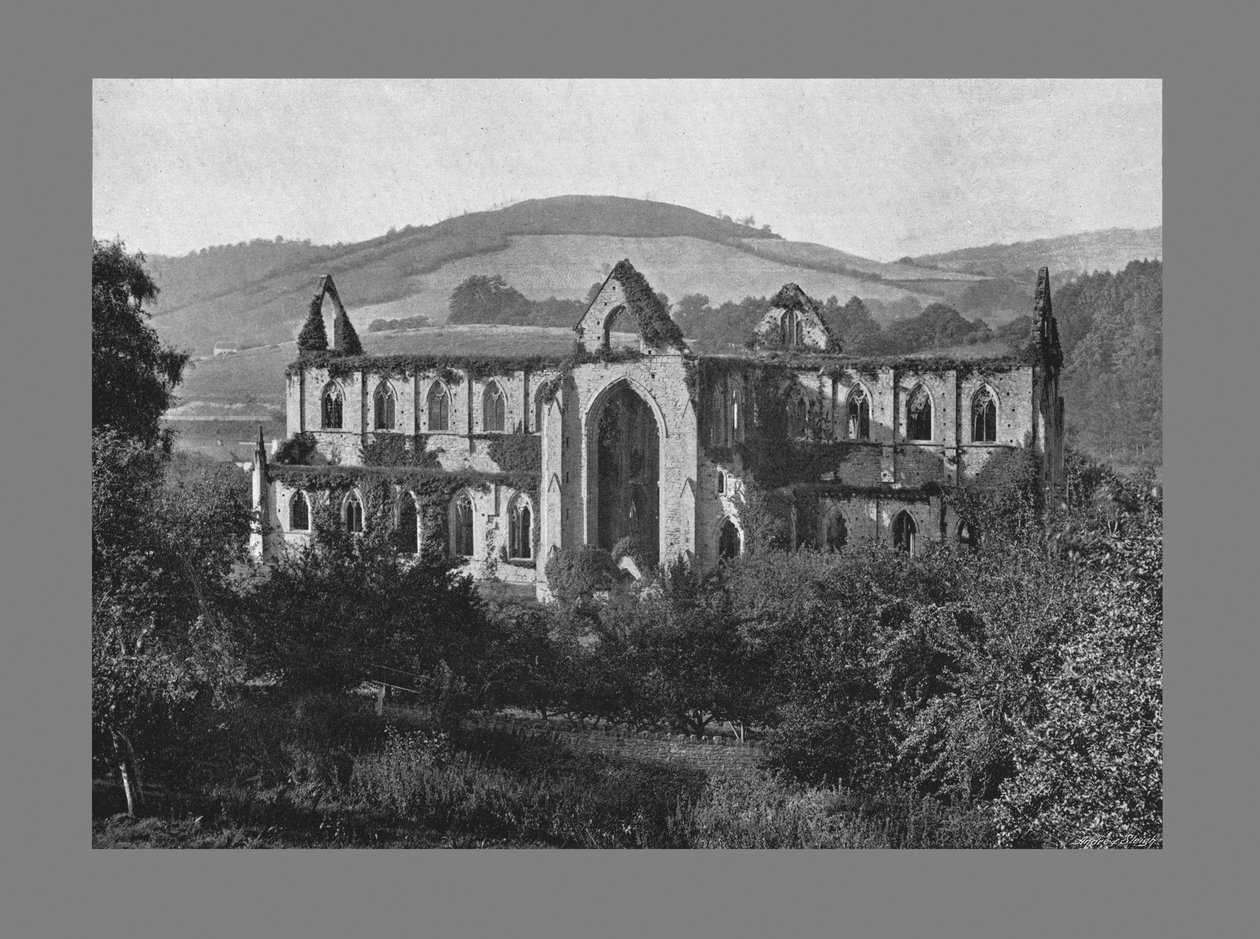 Tintern Abbey, ca 1900 av Valentine and Sons Ltd