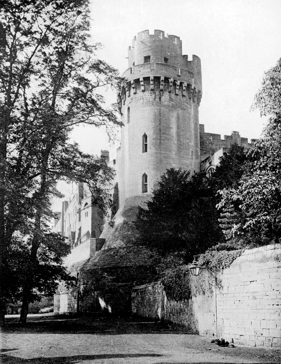 Caesars Tower, Warwick Castle, Warwickshire, 1924-1926. av Valentine and Sons Ltd
