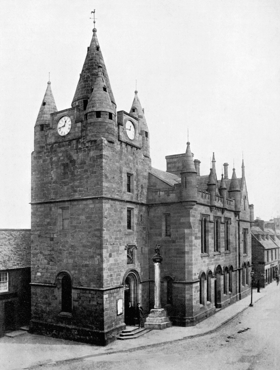 Old Tower, Tain, Ross og Cromarty, Skottland, 1924-1926. av Valentine and Sons Ltd