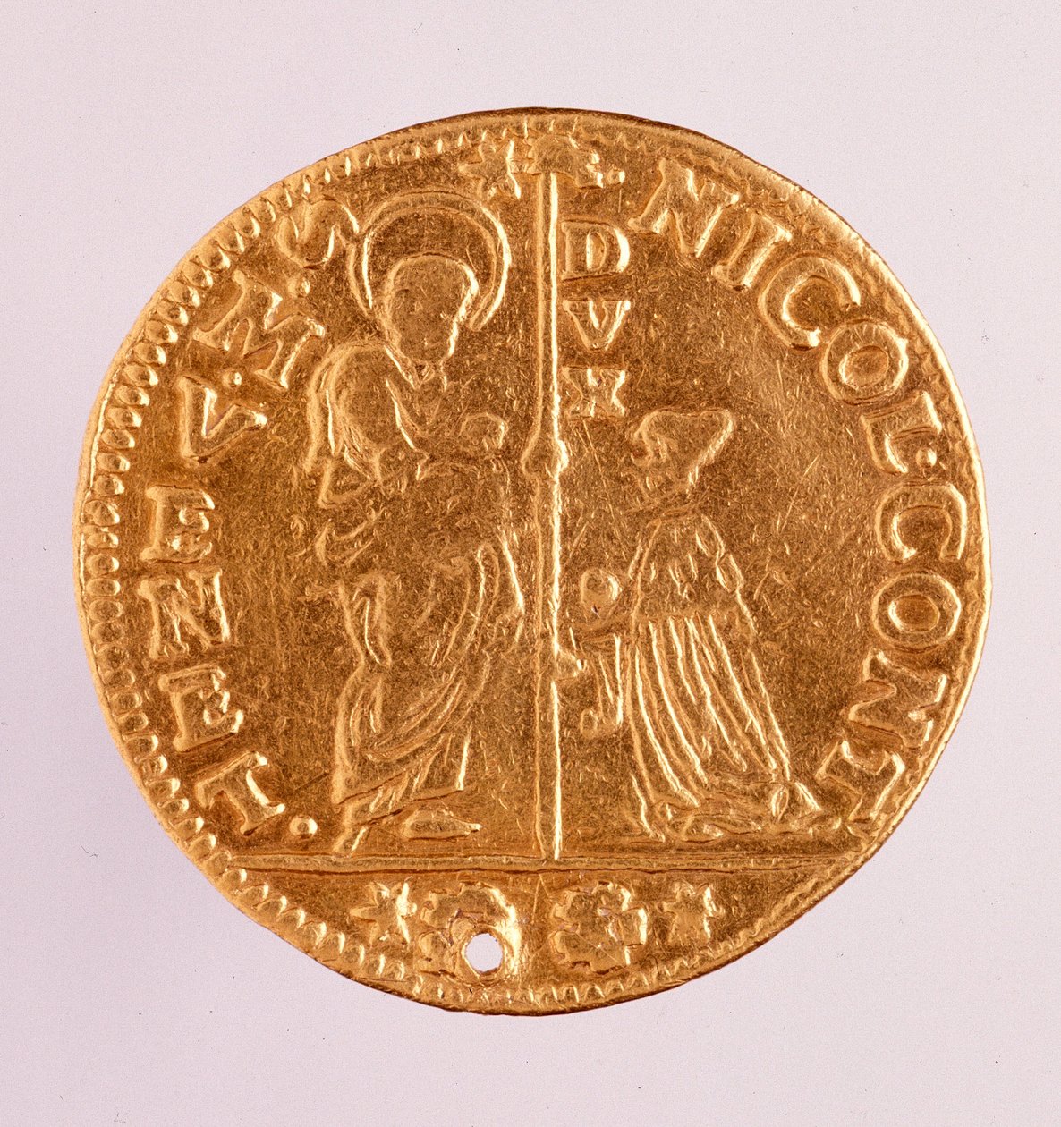 Gullmynt (zecchino eller paljett) fra Venezia: dogen Nicolo Contarinis regjeringstid (1630-1631). Diameter 3,4 cm Roma, nasjonalt terminmuseum av Venetian School
