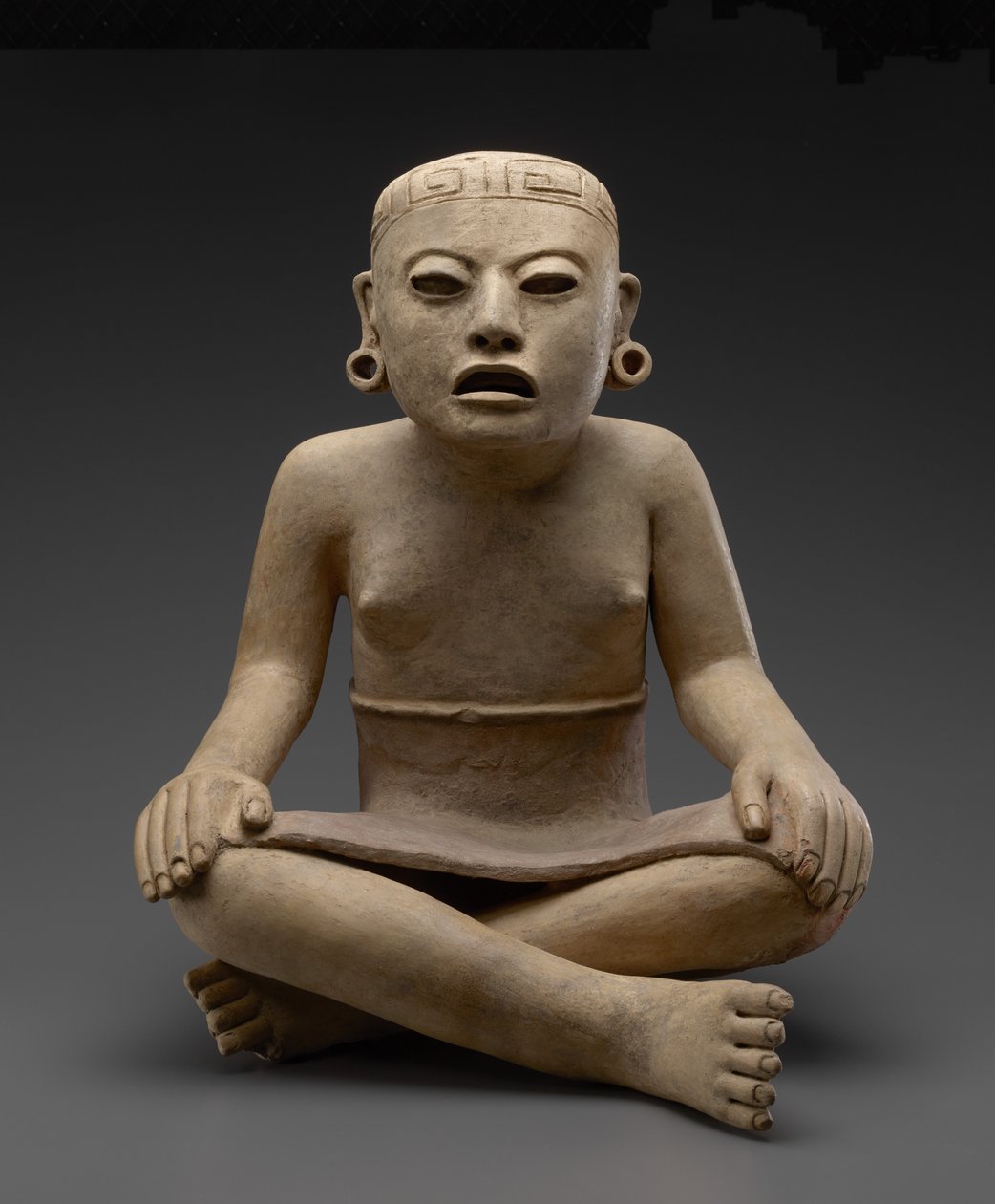 Sittende kvinne, 600-900 e.Kr. (keramikk og polykromt pigment) av Veracruz Gulf Coast Civilisation