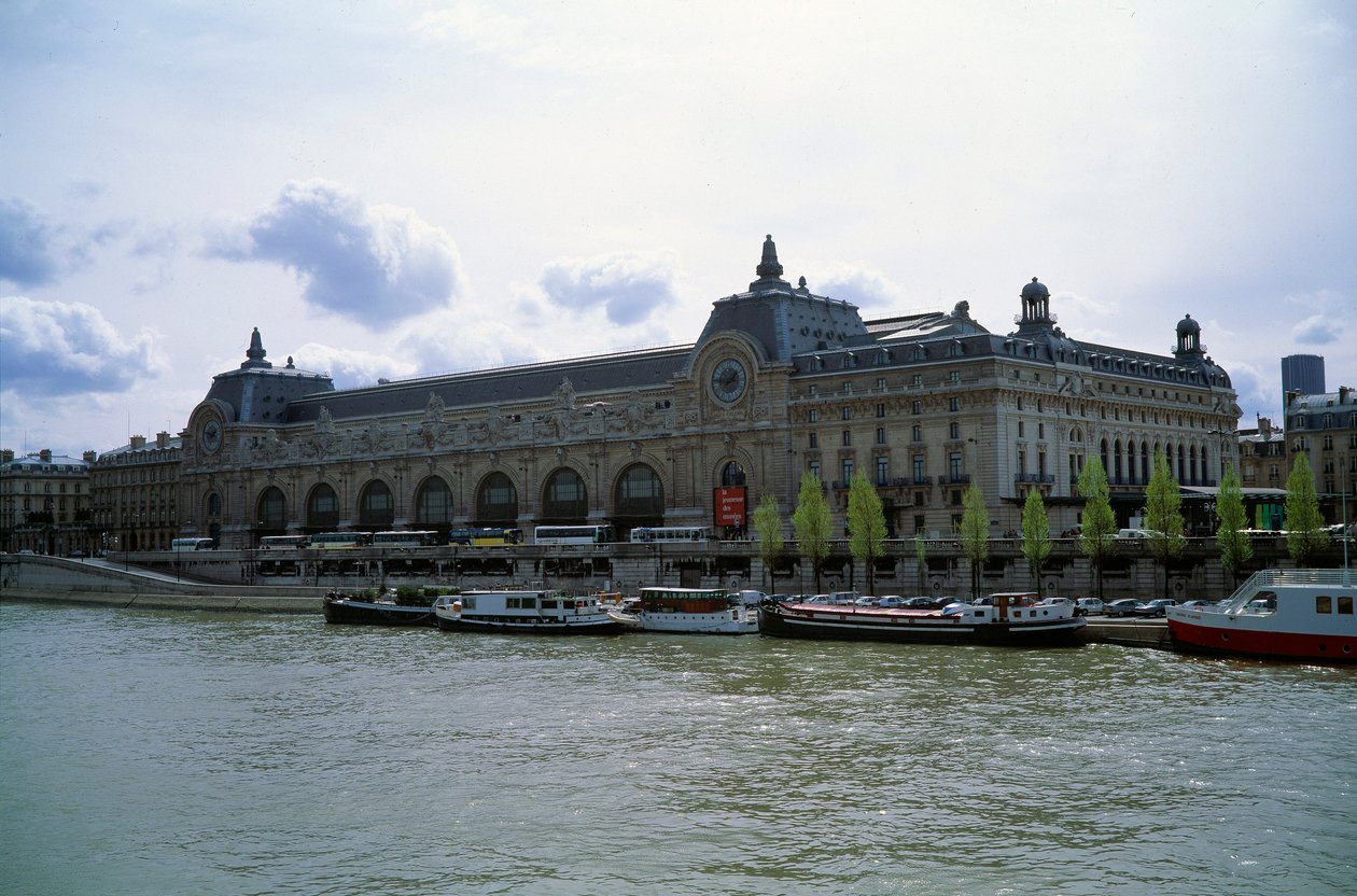 Utvendig utsikt over musee d'orsay i Paris av Victor Alexandre Laloux