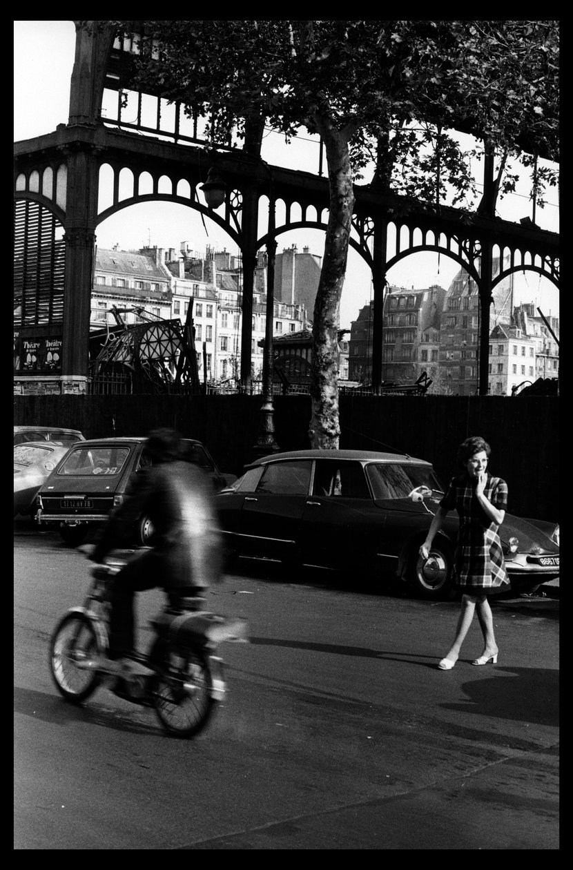 Riving av det sentrale markedet i Paris, i august 1971 (s/hv-bilde) av Victor Baltard