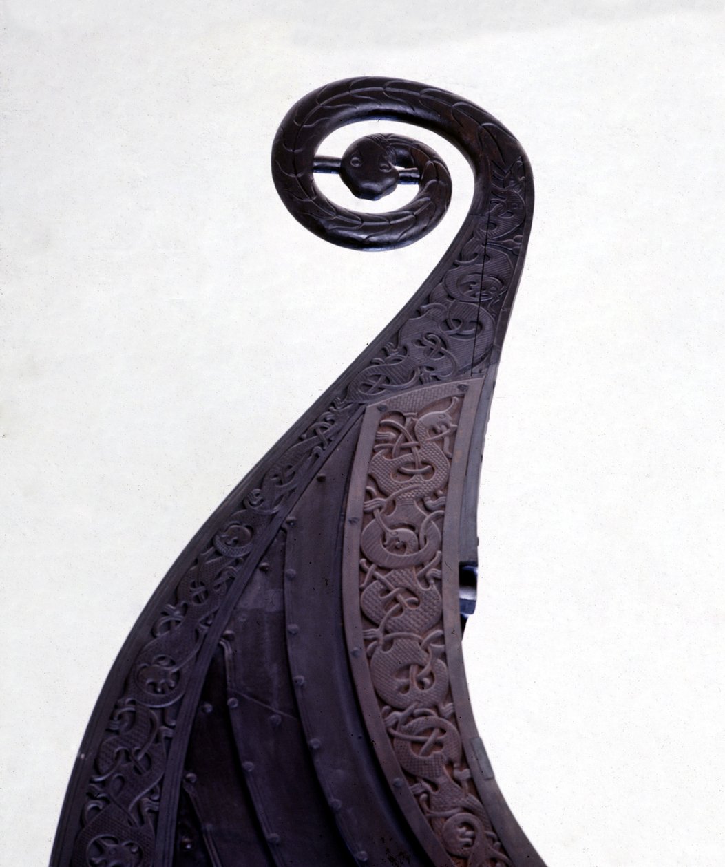 Buefigur av en gravdrakkar (vikingskip) fra Oseberg, datert fra 900-tallet. Oslo Bygdoy Museum. av Viking