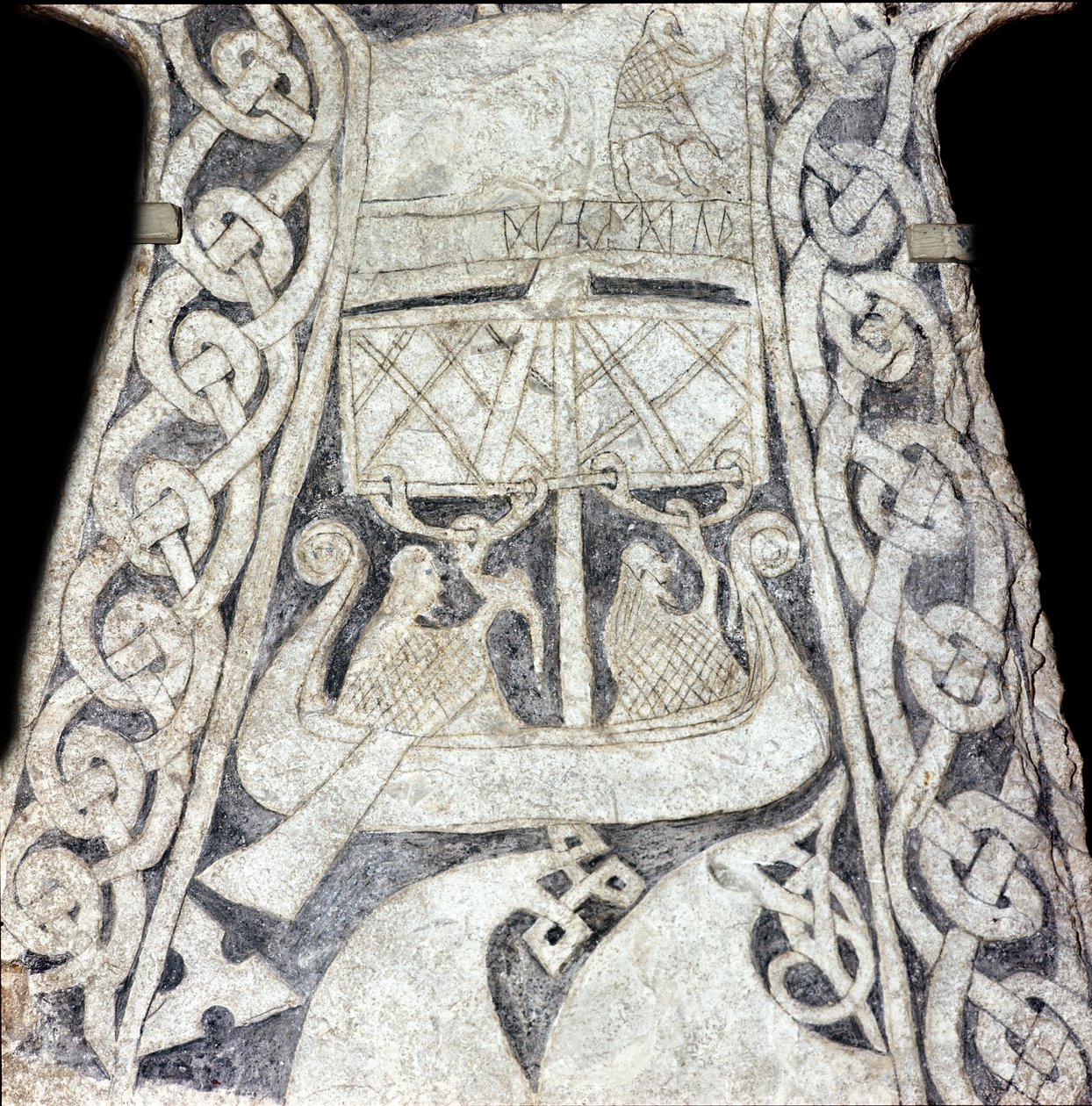 Runestein lilbjar som viser en drakkar (stein) av Viking