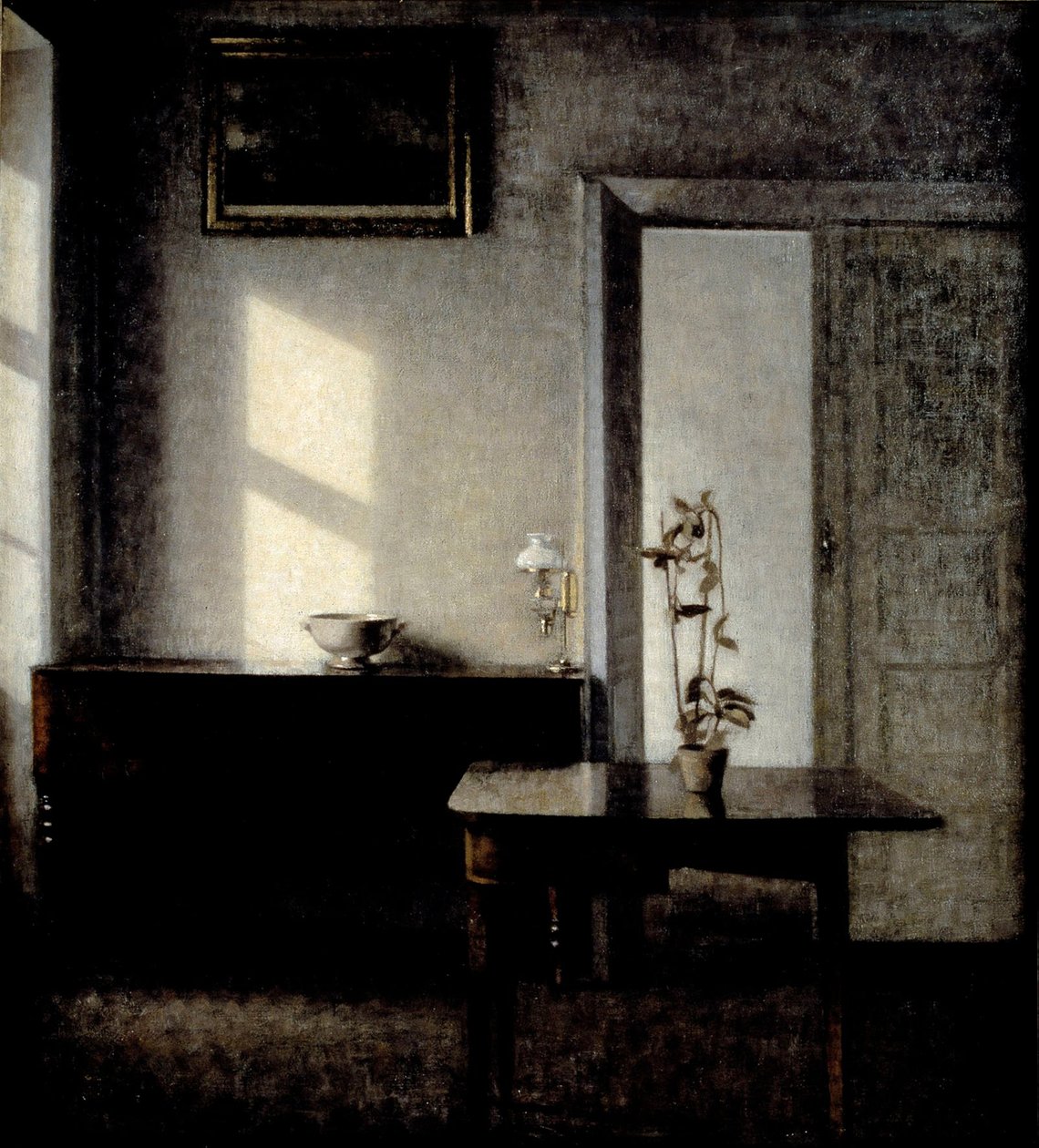 Interiør med potteplante på kortbord, 1910-1911 av Vilhelm Hammershøi