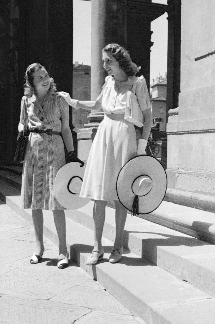 Modeller under en fotoseanse i Firenze, 2.–3. juni 1941 (s/h-bilde) av Vincenzo Balocchi