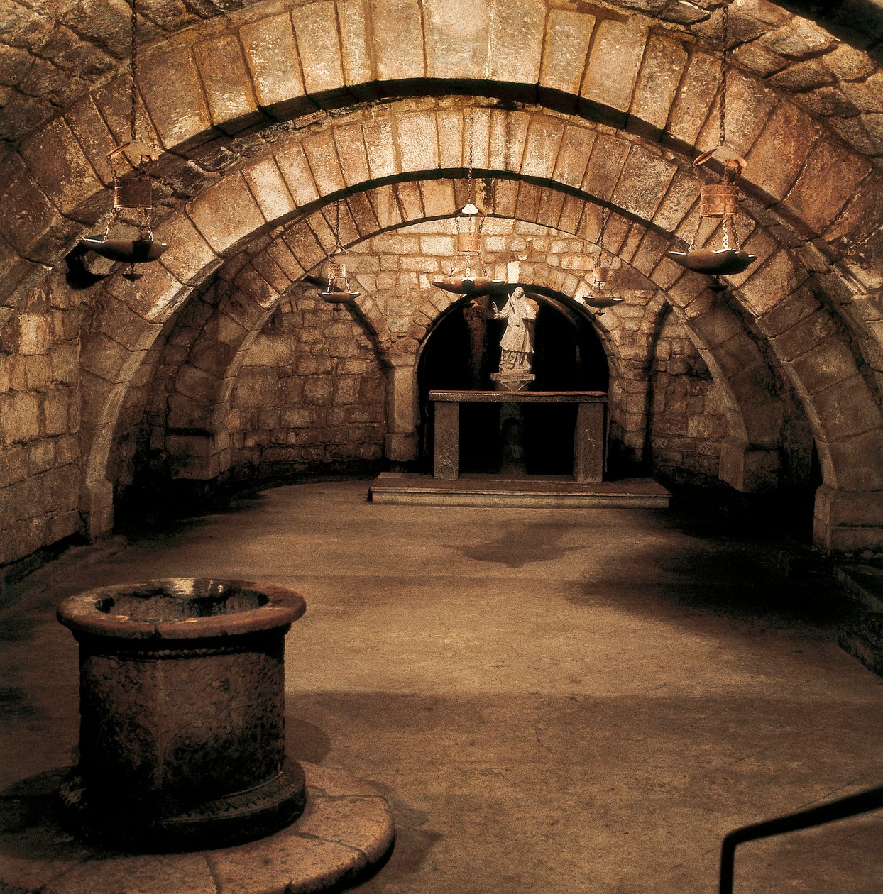 Crypt of Saint Antolin, katedralen i Palencia, Spania, 700-tallet (bilde) av Visigothic
