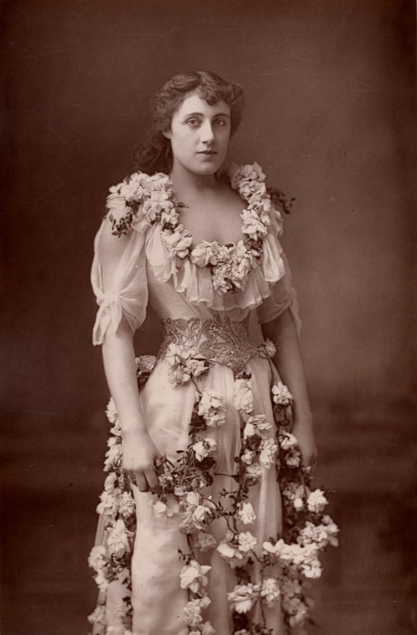 ""Julia Neilson (1868-1957) engelsk skuespillerinne.(woodburytype) av W. and D. (after) Downey