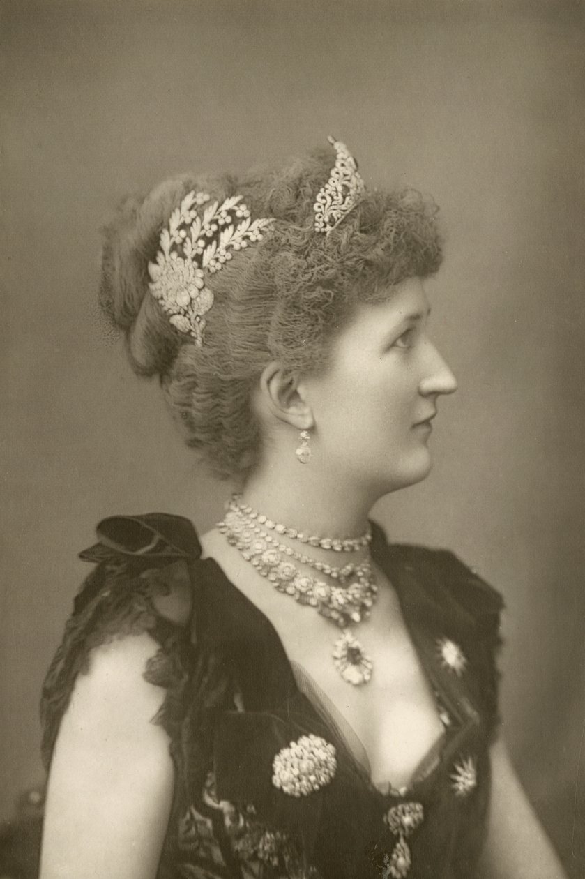 Lady Carew, hoffmann av W. and D. Downey