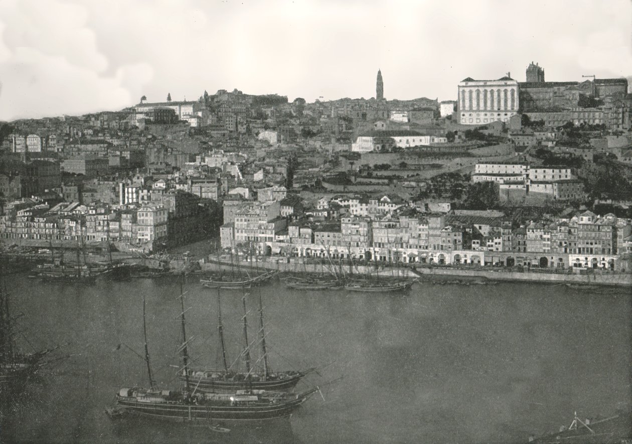 Panorama over byen Porto, Portugal, 1895. av W and S Ltd