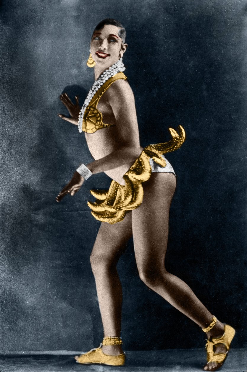Josephine Baker (1906-1975) i 1925 i Revue Negre ved Theatre des Champs-Elysees (Champs Elysees), med sitt bananbelte. Fotografi av Lucien Walery (1863-1935). av Walery