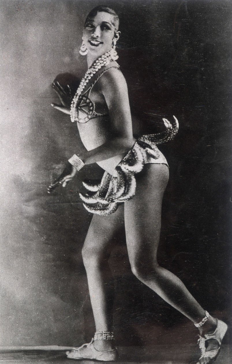 Josephine Baker kledd med et belte med bananer. Fotografi av Lucien Walery (1863-1935). av Walery