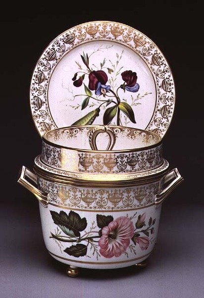 Gosford Castle service-isspann med deksel og foring, Swansea, ca. 1815-17 (keramikk) av Welsh school