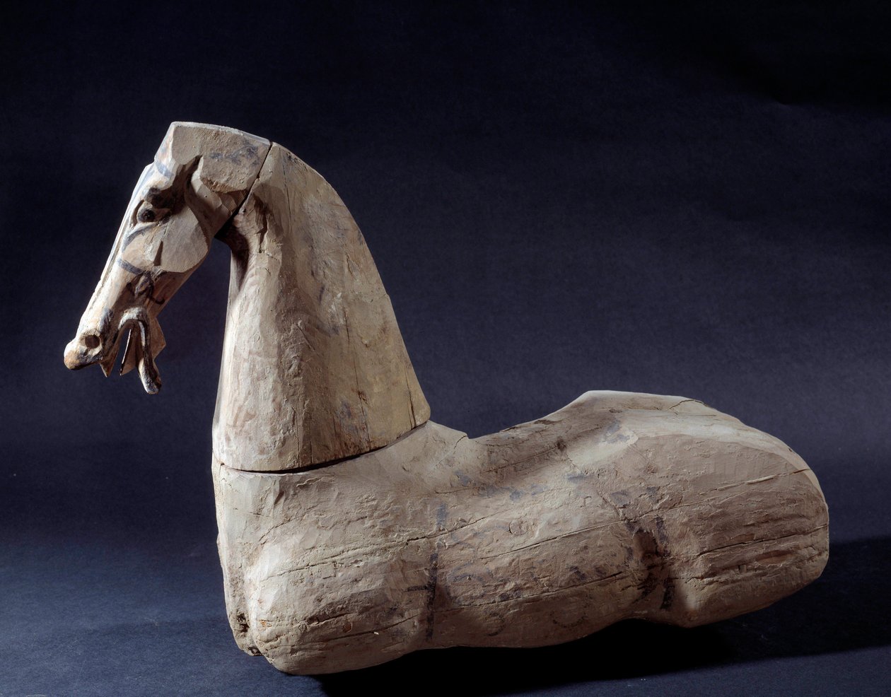 Kinesisk kunst: Wood Horse. Skulptur fra Han-tiden før. Paris, Musee Cernuschi av Western Han Dynasty Chinese School
