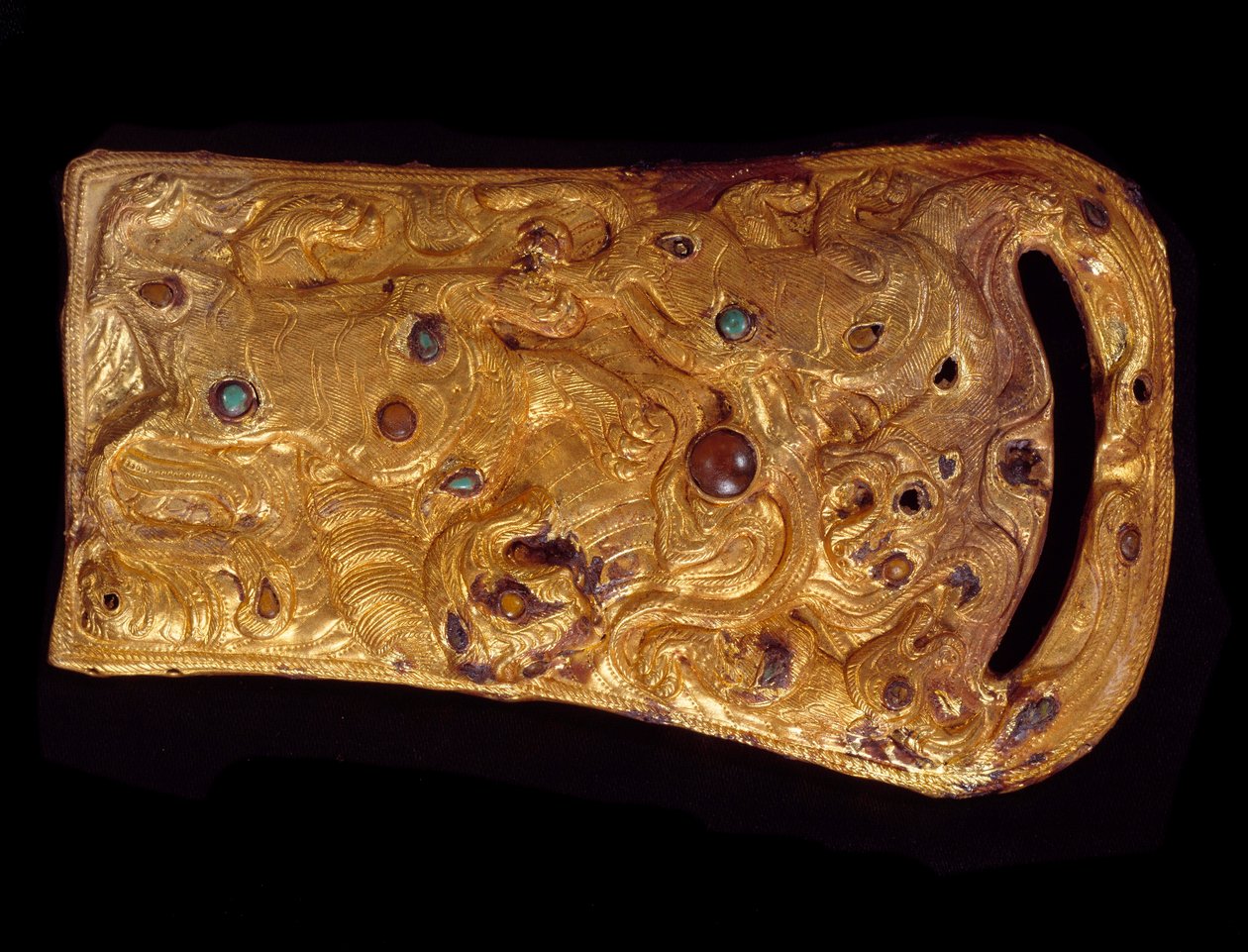 Kinesisk kunst: beltespenne i gull innlagt med edelstener. Det vestlige Han-dynastiet (206 f.Kr.-25 e.Kr.). Paris, Cernuschi-museet av Western Han Dynasty Chinese School