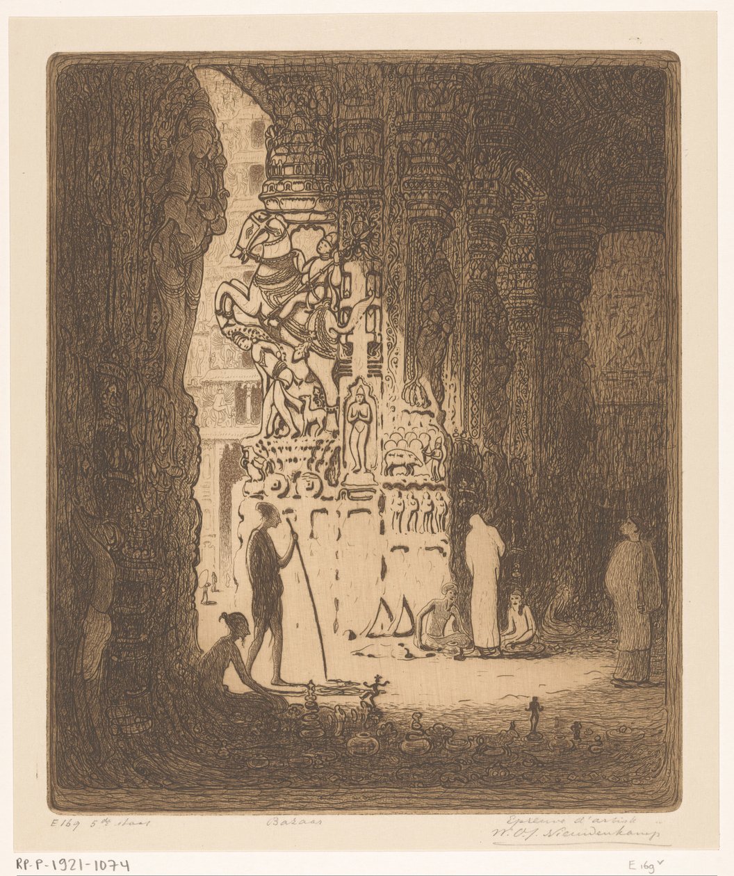 Skulpterte søyler i en basar i Madurai Bazaar, Madura (original tittel) av Wijnand Otto Jan Nieuwenkamp (signed by artist)