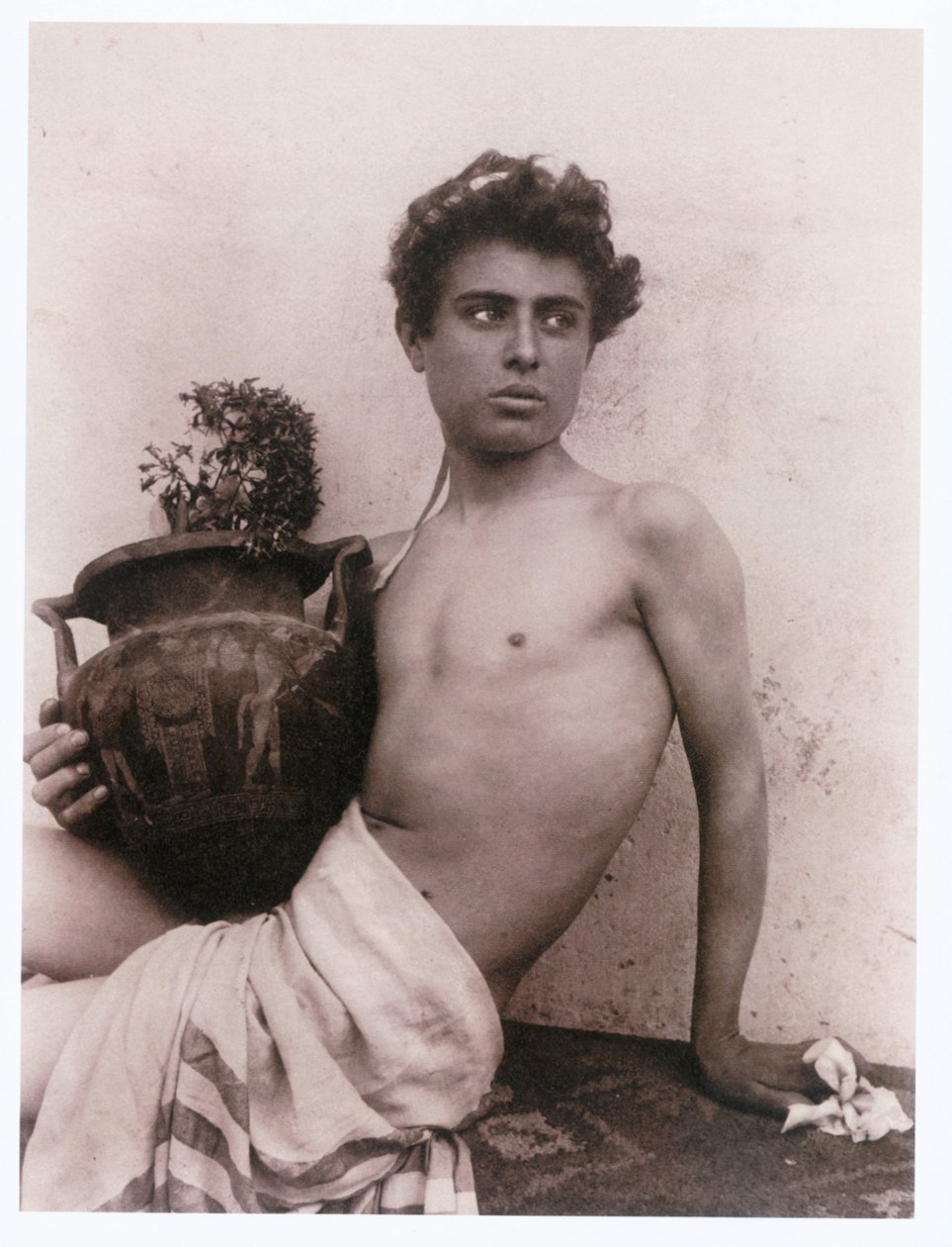 Portrett av en gutt (foto) av Wilhelm von Gloeden