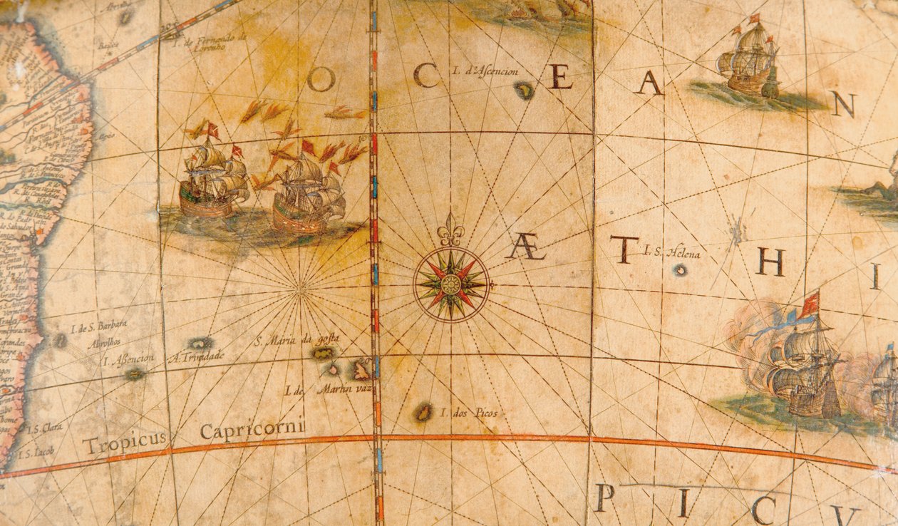 Detalj av kampskip i Atlanterhavet fra en jordklode 1645/48 av Willem Blaeu
