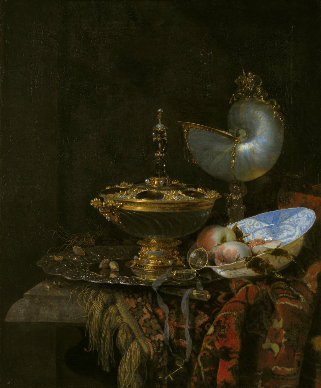 Pronk stilleben med Holbein-skål, Nautilus-kopp, glassbeger og fruktfat av Willem Kalf