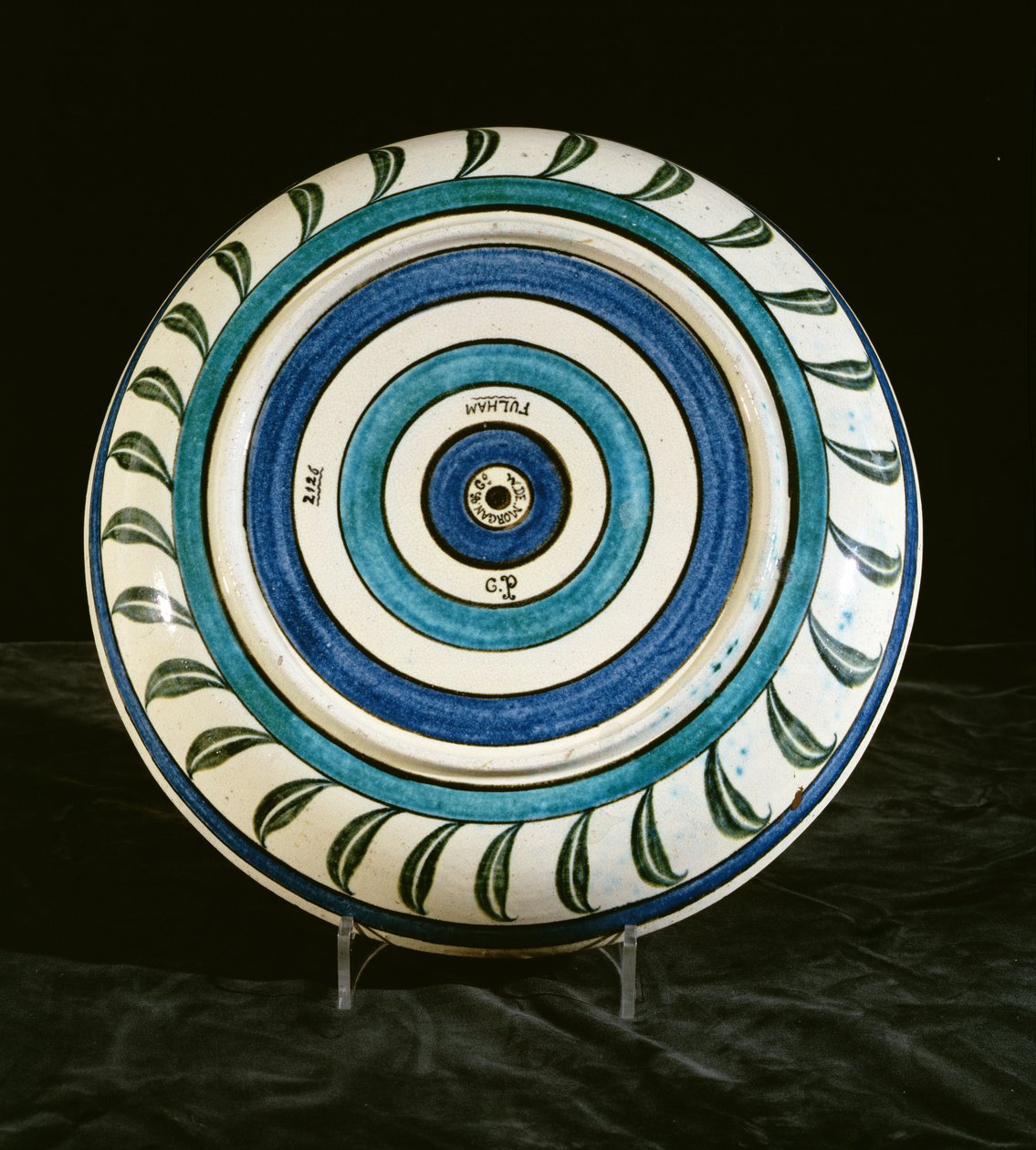 Lader, malt av Charles Passenger, 1888-97 (keramikk) (revers av 267787) av William de Morgan