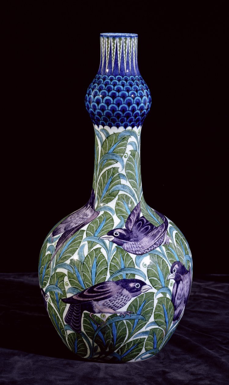 Stor flaske med svarttrostdekor, malt av Joe Juster, 1888-1904 (keramikk) av William de Morgan