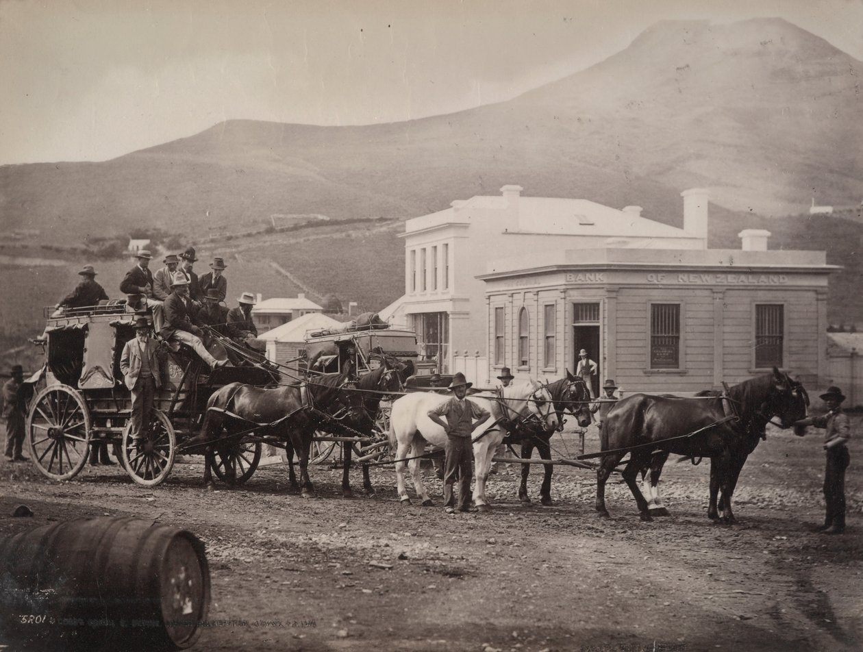 (Cobb og Co. -trener, Palmerston, Otago) av William P. Hart