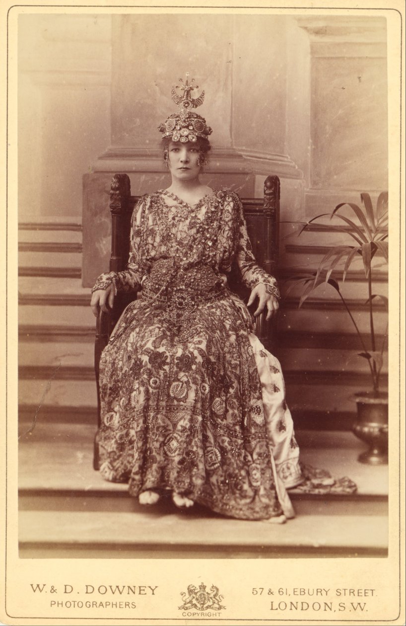 Sarah Bernhardt som keiserinne Theodora i Sardous Theodora av William and Daniel Downey