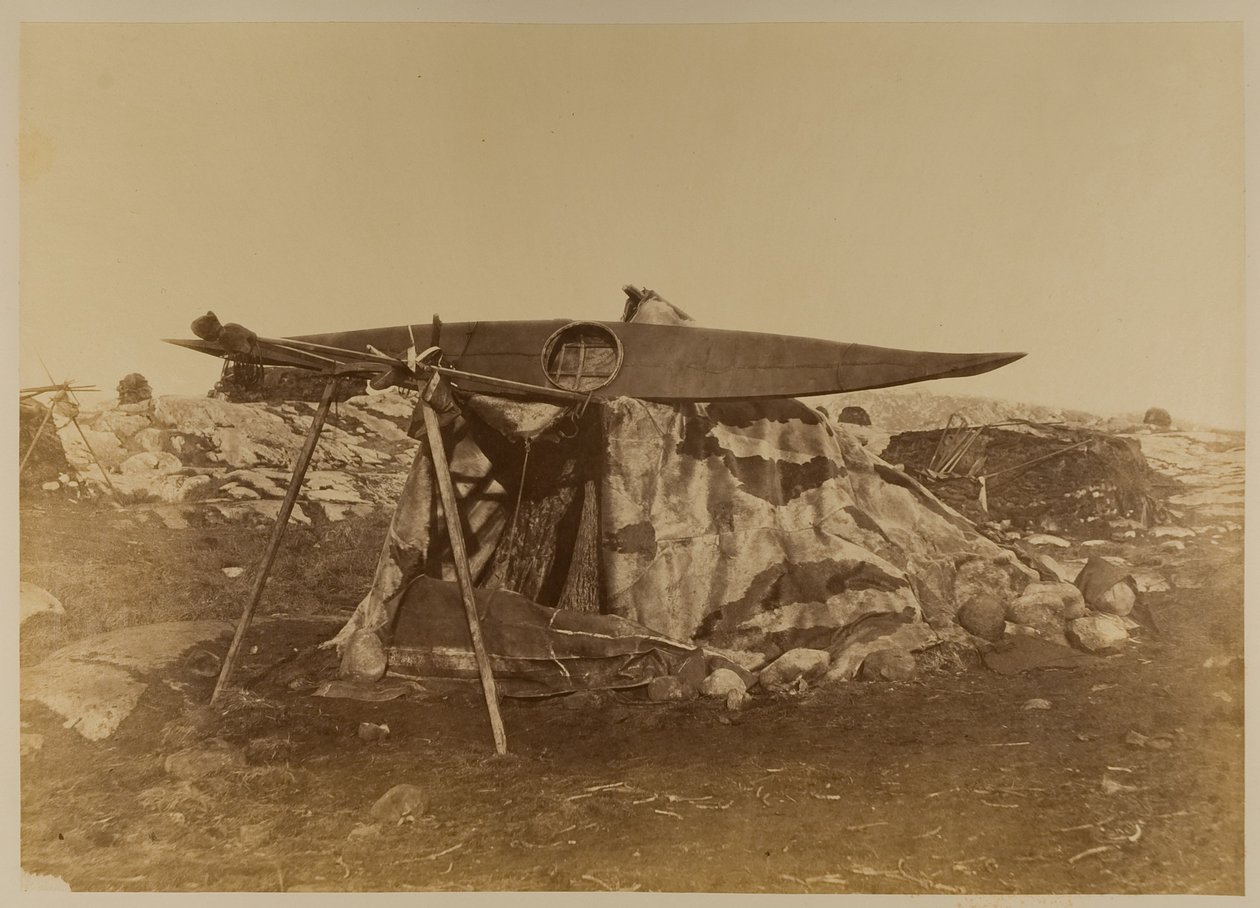 Esquimaux Toupek eller Skin Tent, plate 121 fra Bradfords "The Arctic Regions", 1873 av William Bradford