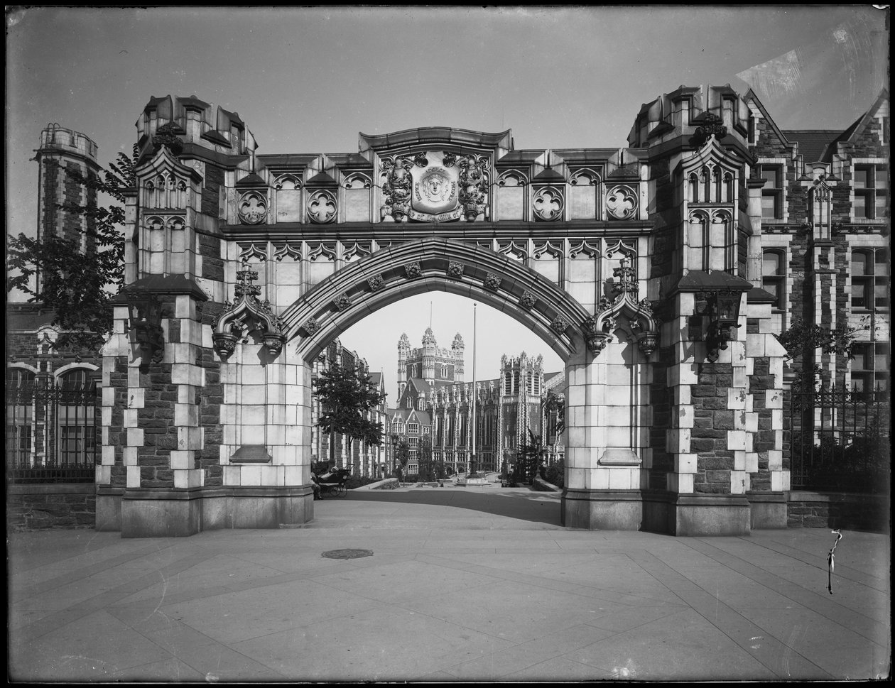 Amsterdam Avenue-porten til City College of New York campus, New York City, 13. juli 1914 av William Davis Hassler