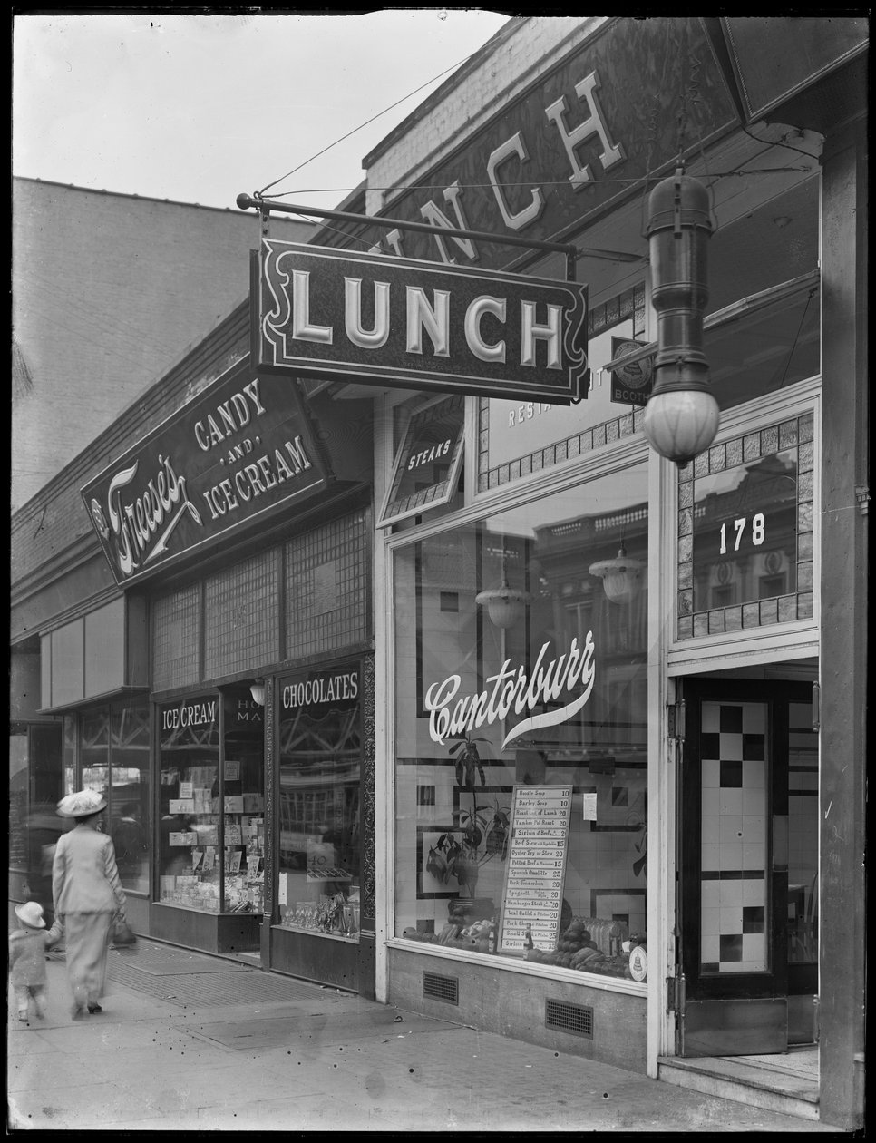Canterbury lunsjskilt på 202 (eller 178) E. 125th Street, New York City, 2. mai 1916 av William Davis Hassler