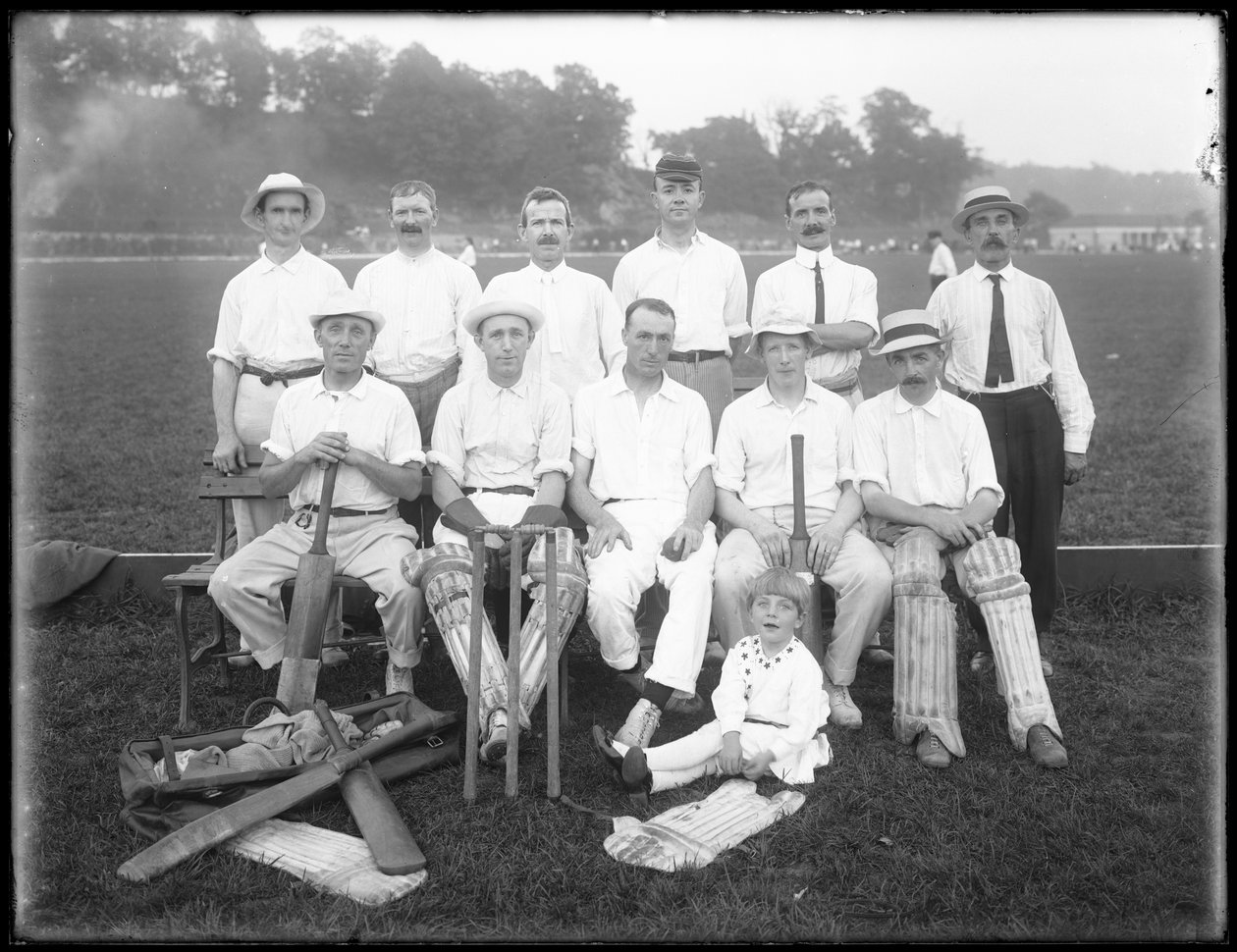 Gruppeportrett av Holdsport Cricket Club, ca. 1911-12 av William Davis Hassler