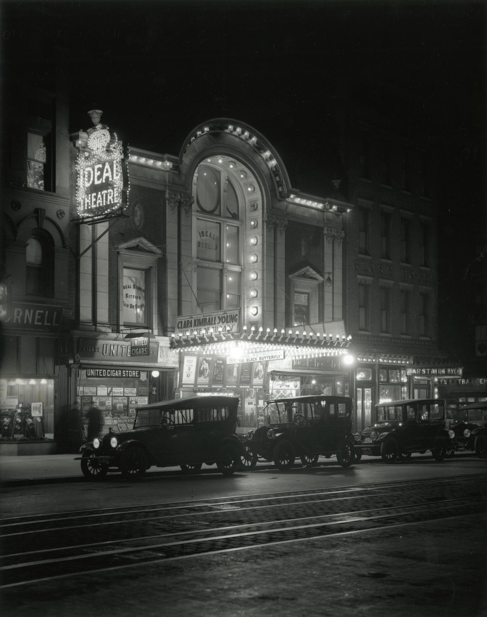 Ideal Theatre, 693 Eighth Avenue, på 49th Street, ca. 1916-17 av William Davis Hassler
