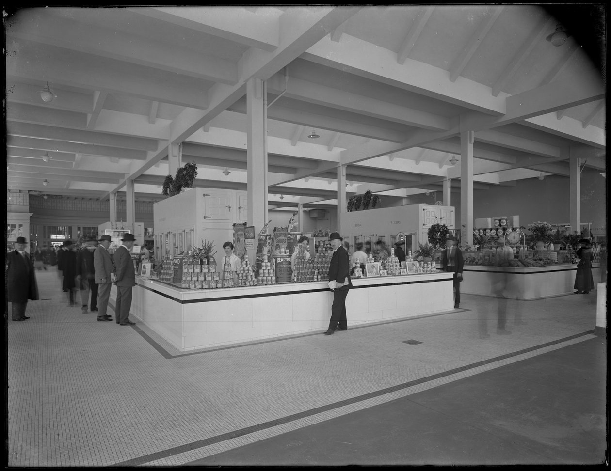 Innvendig visning av 95th Street Market, New York City, 22. oktober 1915 av William Davis Hassler