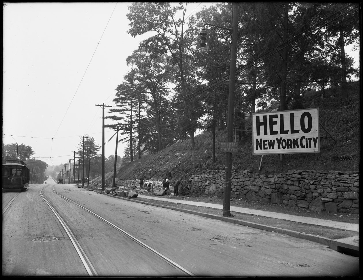 Den nordlige grensen til New York City ved Broadway ved 263rd Street, ser sørover, 8. juni 1914 av William Davis Hassler