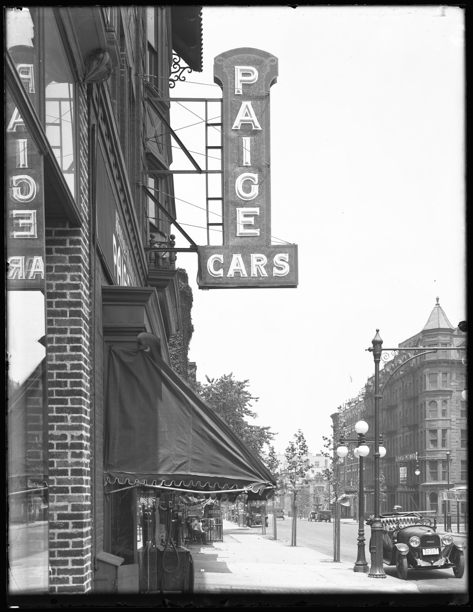 Paige Cars-skilt på 1410 Bedford Avenue, Brooklyn, 13. juli 1916 av William Davis Hassler
