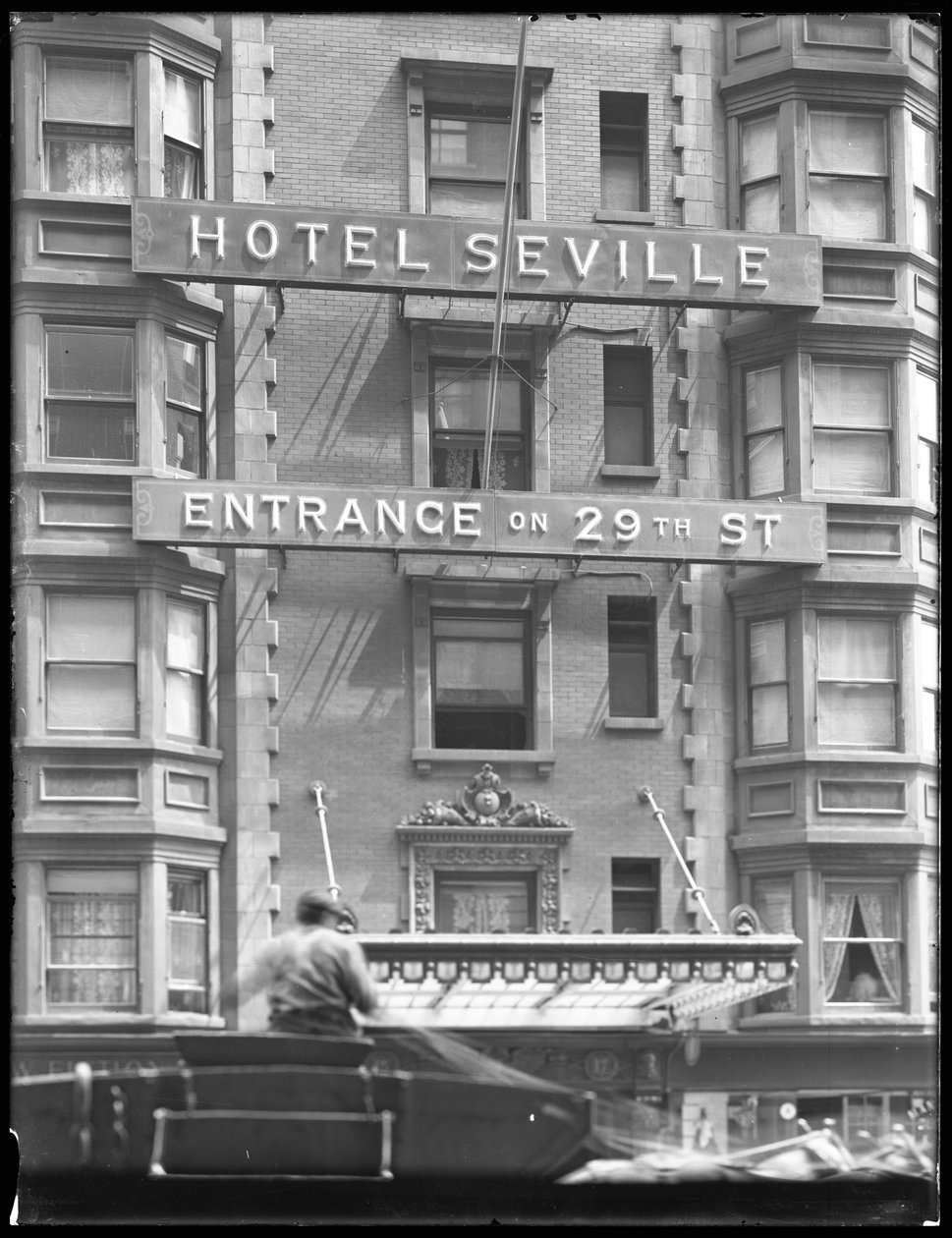 Sign for Hotel Seville på 29th Street, New York City, 29. juli 1916 av William Davis Hassler
