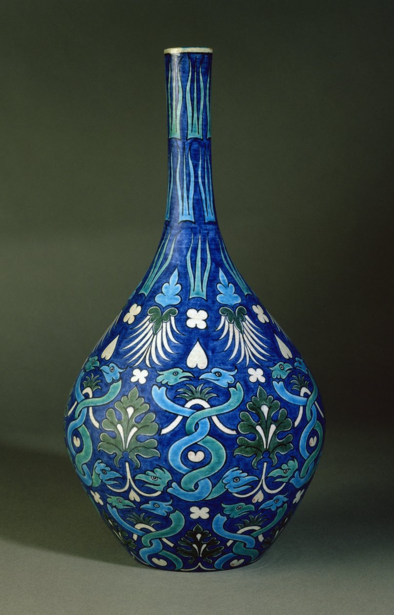 Flaskevase, produsert av William de Morgan & Co., dekorert av James eller John Hersey, Sand's End Pottery av William de Morgan