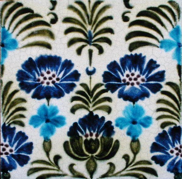 Fliser med blomsterdesign i persisk stil (keramikk) av William de Morgan