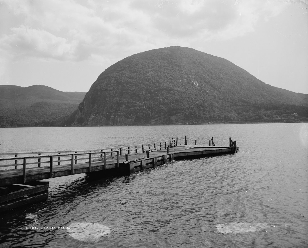 Storm King Mountain, New York, ca. 1880-97 av William Henry Jackson