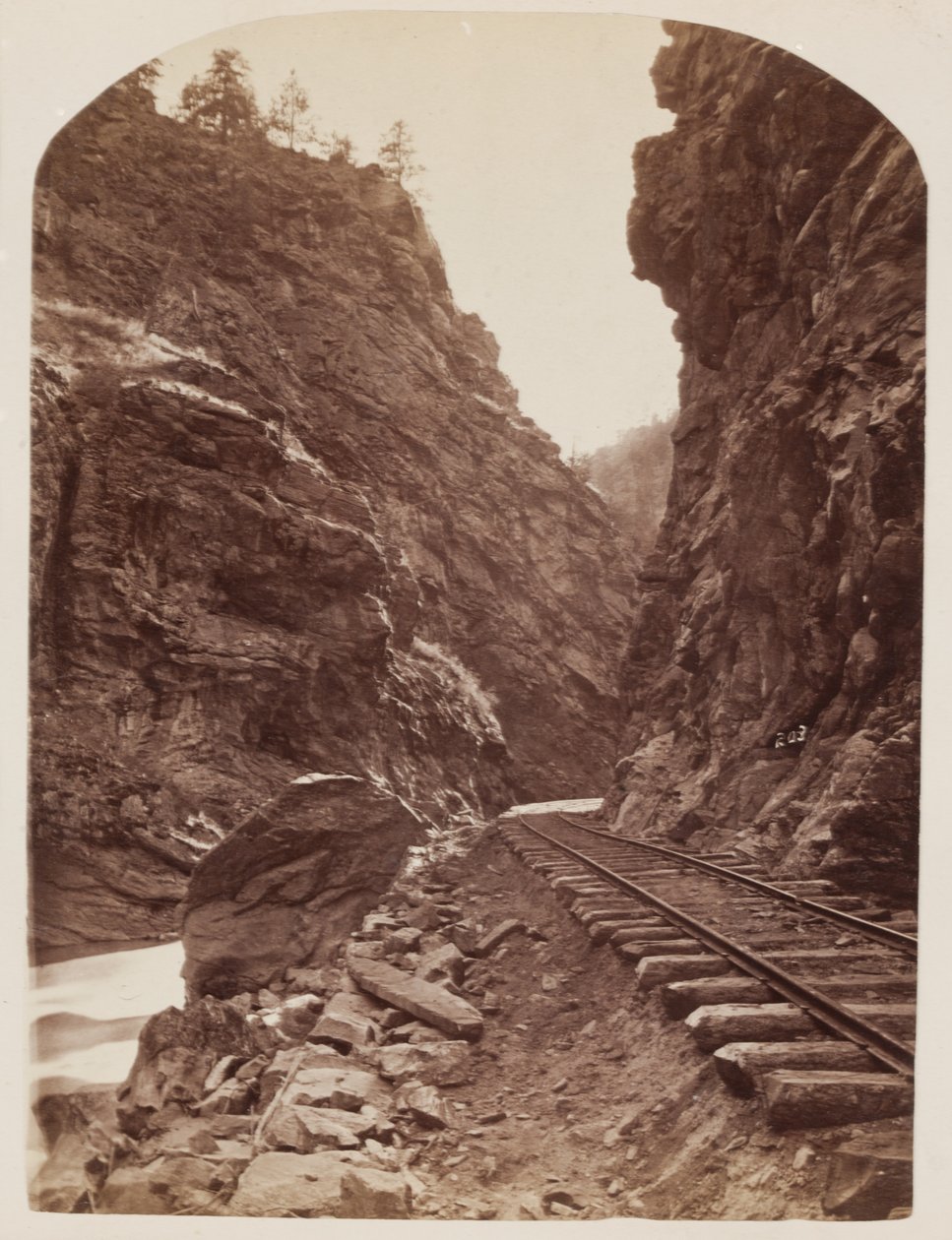 View of a Railroad in the Rockies, ca. 1865 (albumintrykk fra vått kollosjonsnegativ) av William Henry Jackson
