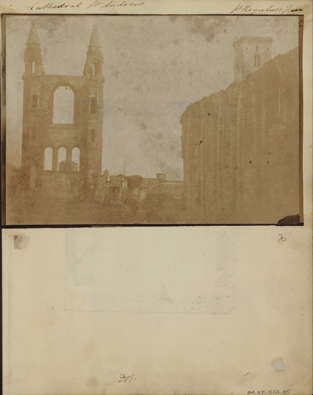 East Gable og South Aisle of St. Andrews Cathedral med St. Regulus Tower, fra nordvest. av William Holland Furlong