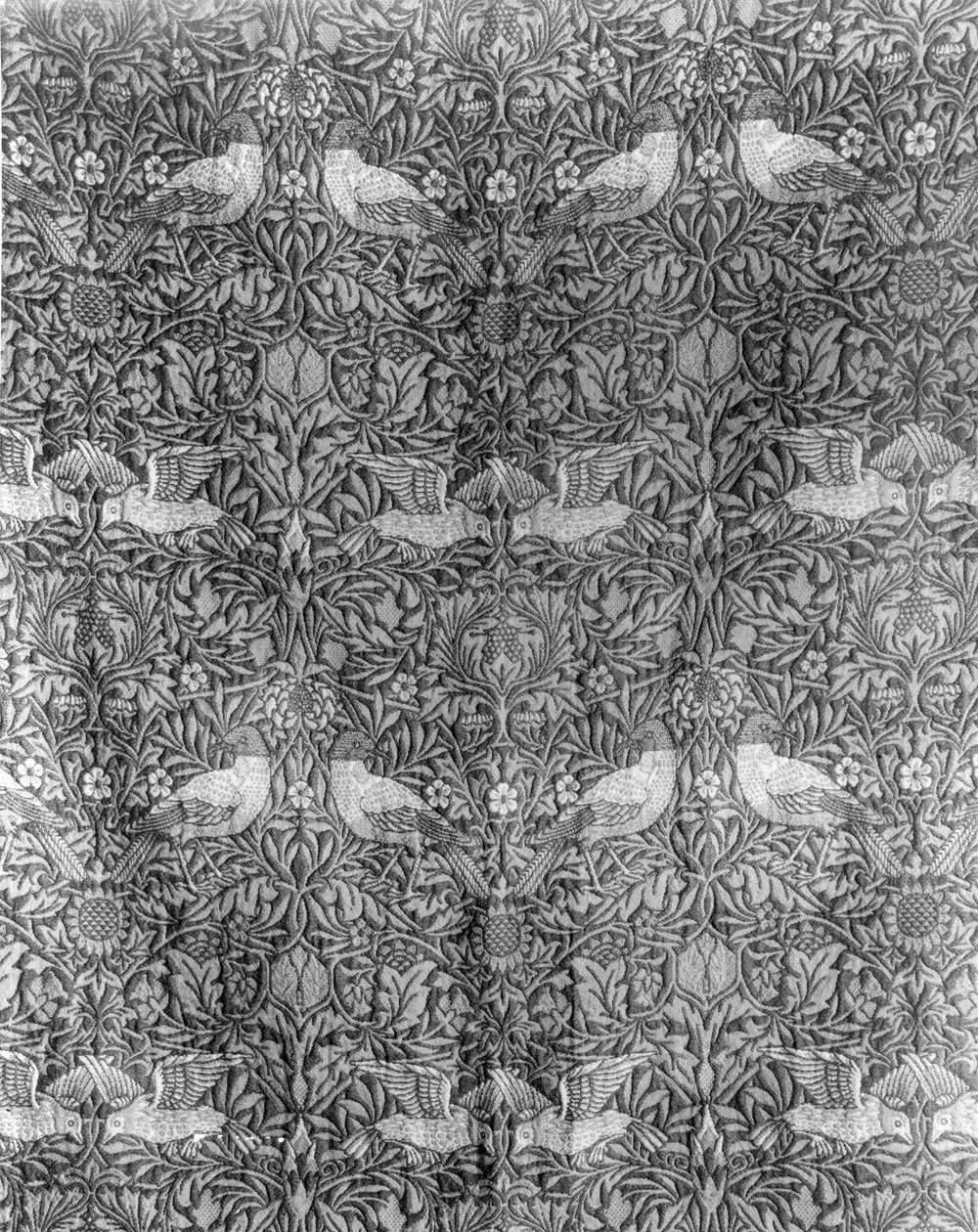 #39;Bird#39;-design av William Morris (1834-96) (vevd ull) (s/hvitt-trykk) (for fargebilde se 136483) av William Morris