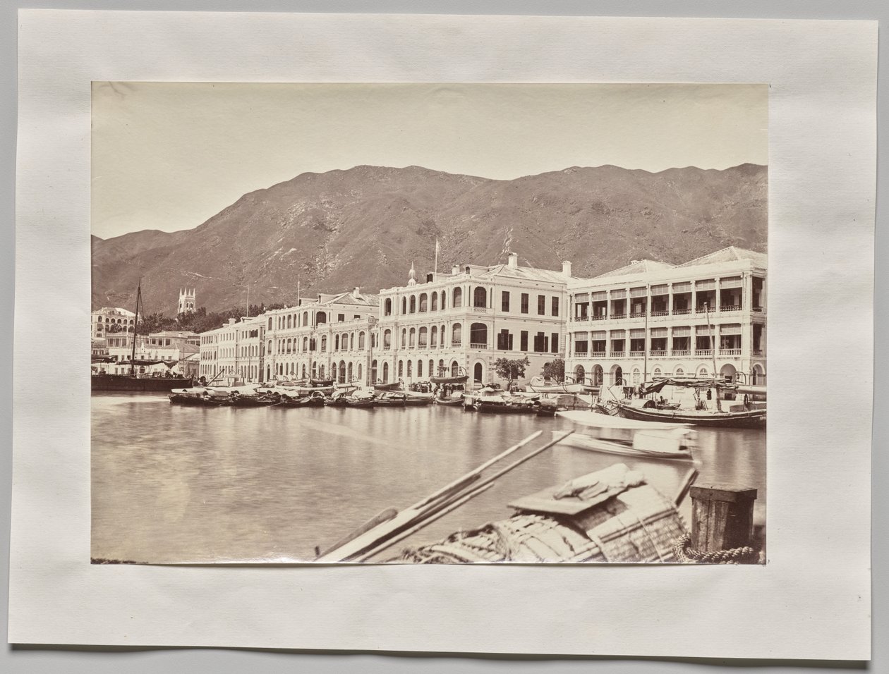 Uten tittel (Utsikt over Praya, ser østover, Hong Kong) av William Pryor Floyd