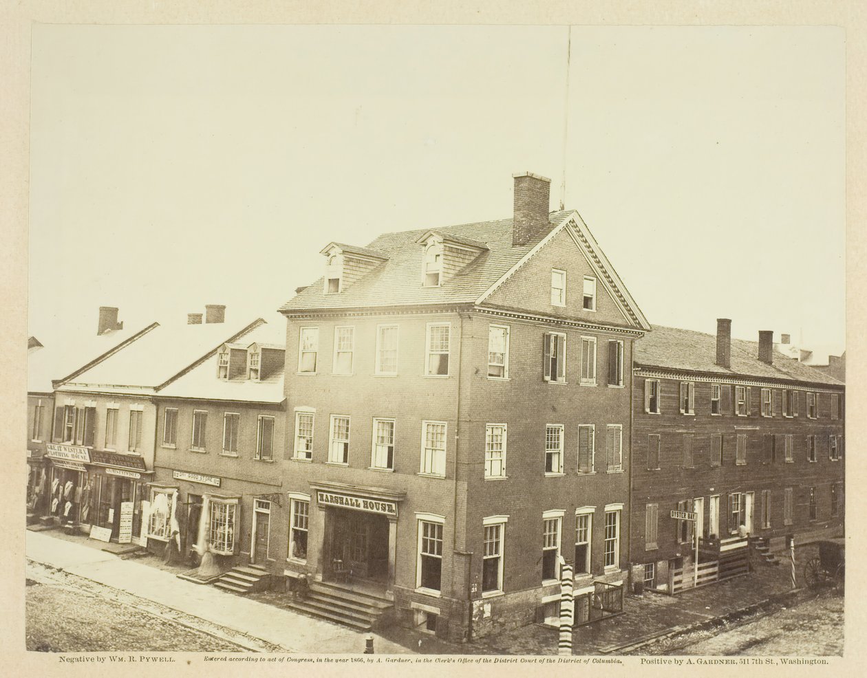 Marshall House, Alexandria, Virginia, august 1862. av William R. Pywell