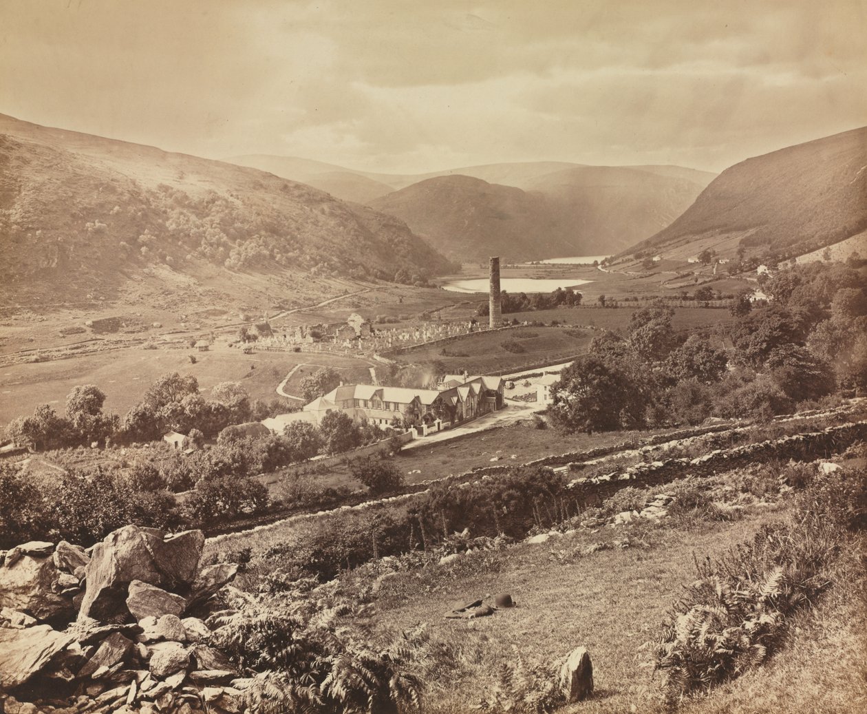 The Valley of Glendalough, County Wicklow, Irland av William Russell Sedgfield