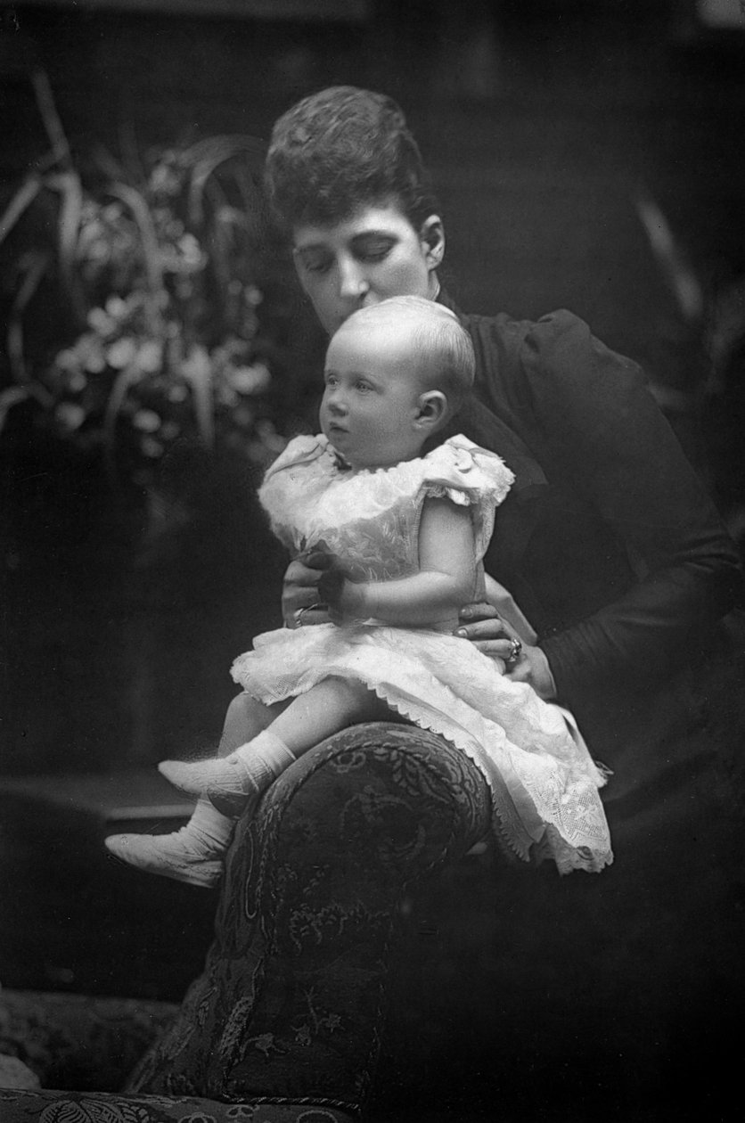 Prinsesse Louise 1867-1931 med datteren prinsesse Alexandra 1891-1959, 1893. av William and Daniel Downey